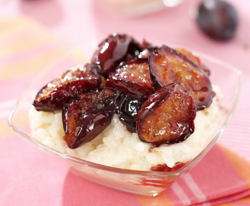 STRATI DI YOGURT CON PRUGNE SECCHE