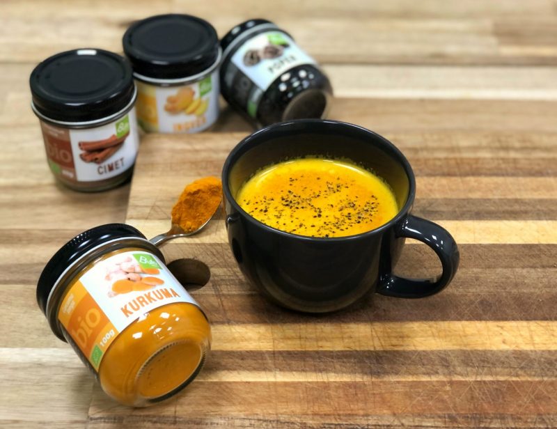 LATTE D'ORO ALLA CURCUMA