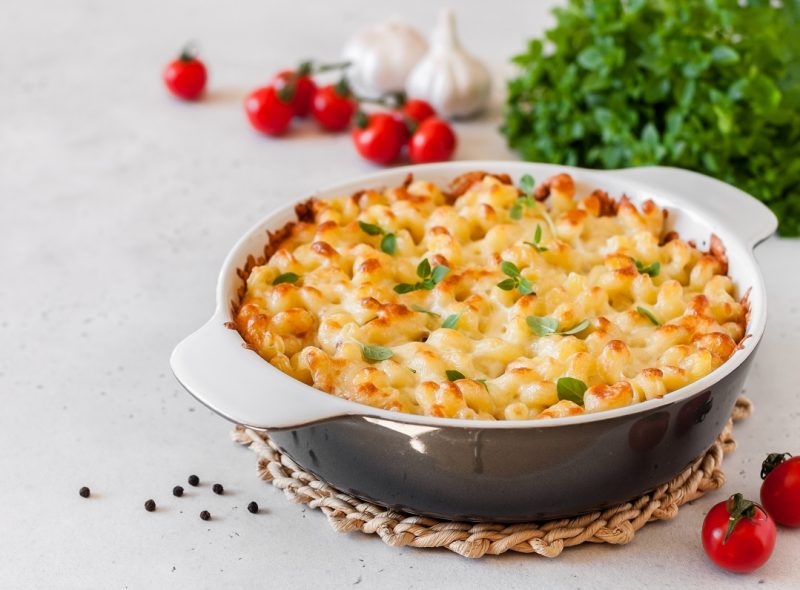 MACCHERONI AL FORNO CON FORMAGGIO